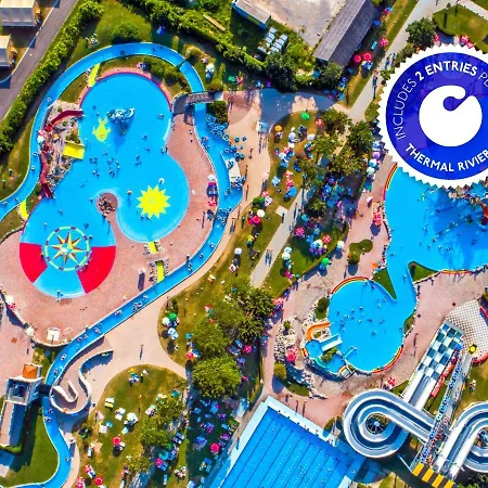 Terme Village - Mobile Homes キャンプ場